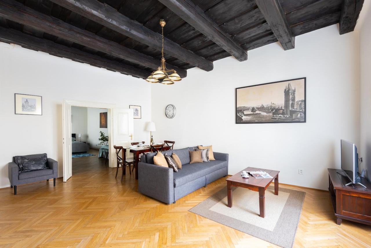 St. George Apartments براغ المظهر الخارجي الصورة