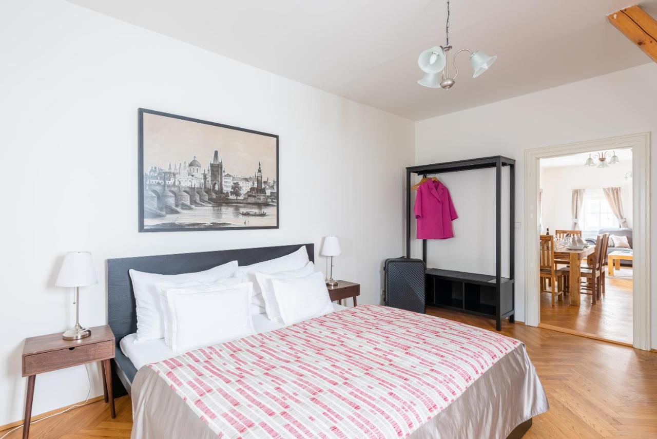 St. George Apartments براغ المظهر الخارجي الصورة