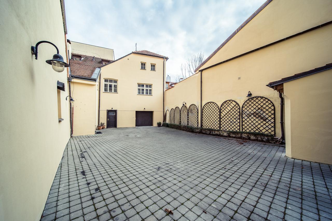 St. George Apartments براغ المظهر الخارجي الصورة