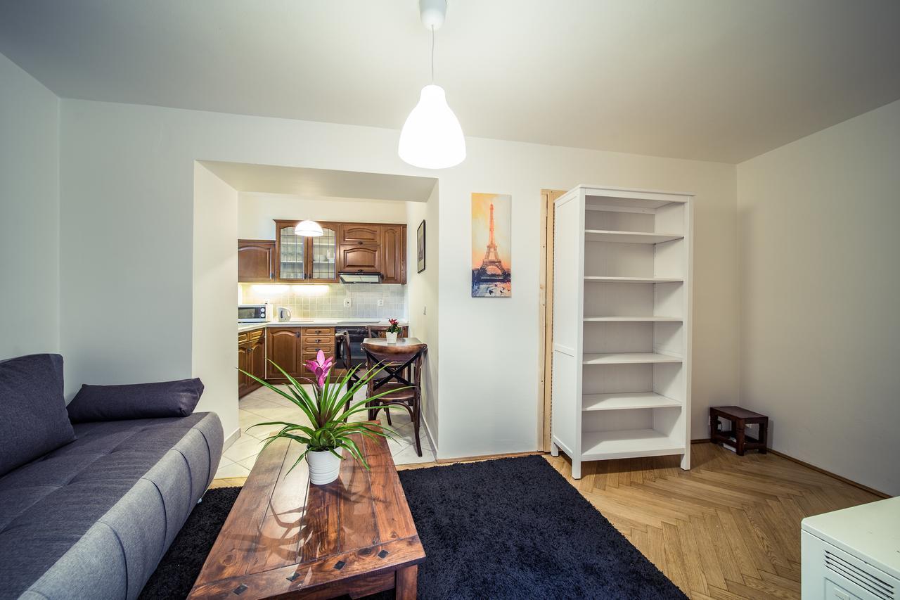 St. George Apartments براغ المظهر الخارجي الصورة