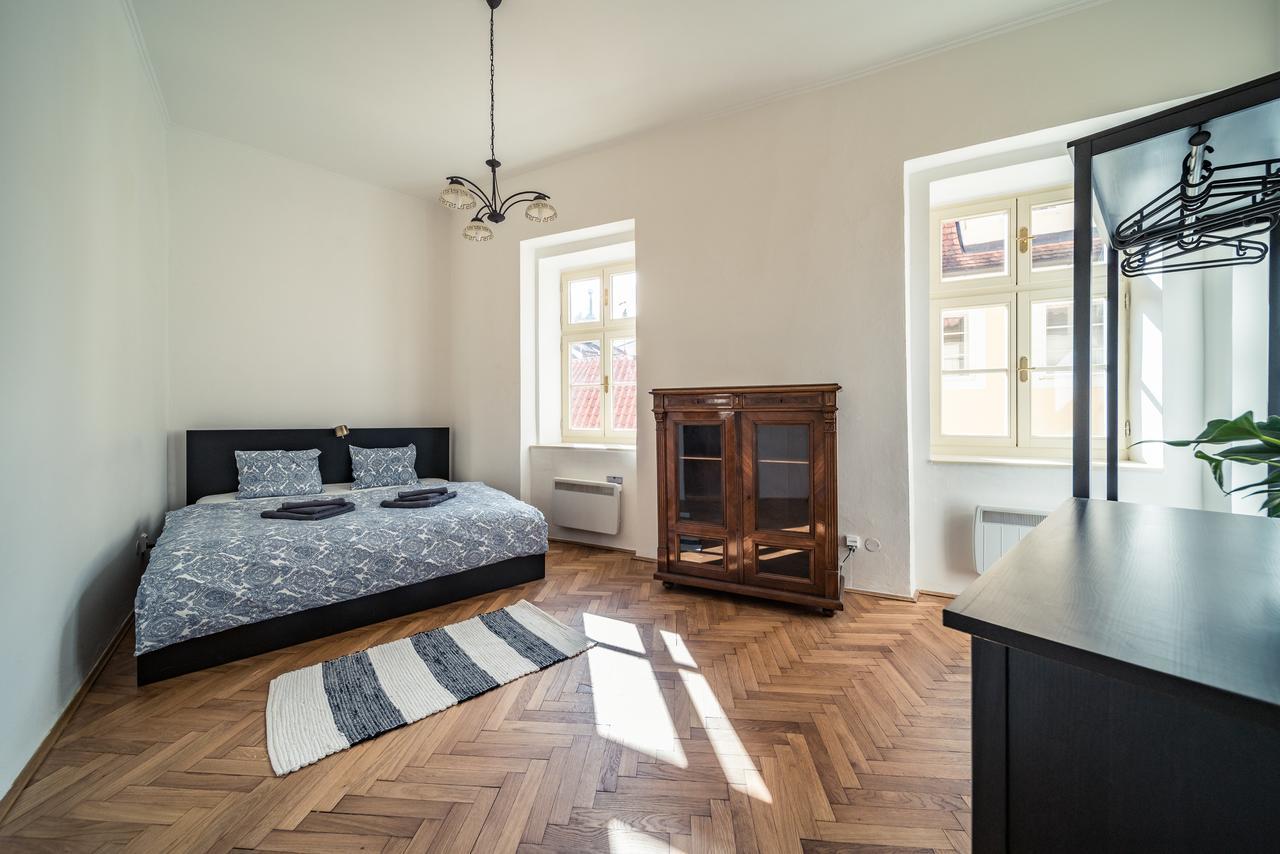 St. George Apartments براغ المظهر الخارجي الصورة