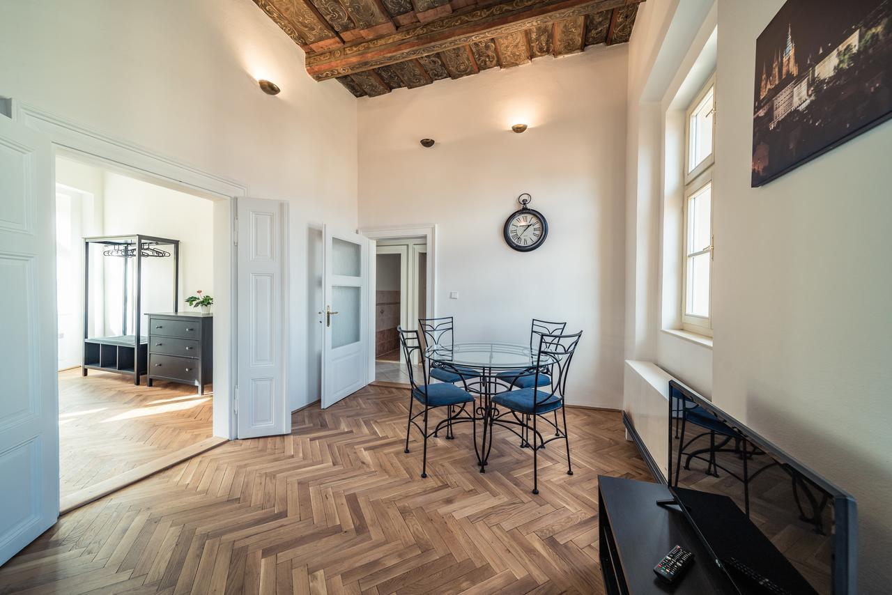St. George Apartments براغ المظهر الخارجي الصورة
